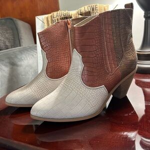 NWOB Cato Comfort Boots